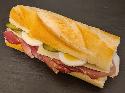 Ruaßkoda Sandwich - Baguette mit Geräuchertem